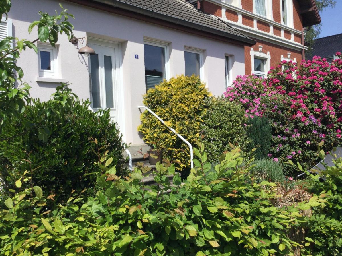 Ferienhaus Us Luett Hus Und Das Zimmer Linde Im Haupthaus Oldenburg Ngoại thất bức ảnh