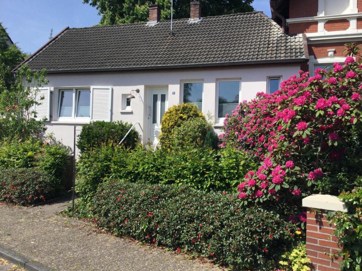 Ferienhaus Us Luett Hus Und Das Zimmer Linde Im Haupthaus Oldenburg Ngoại thất bức ảnh